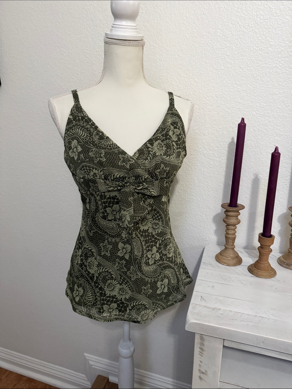 Y2k Apt. 9 Olive Green Floral V-Neck Tank